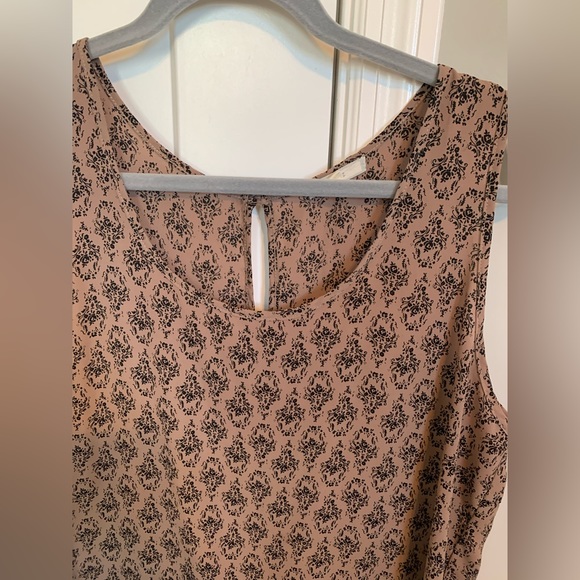 Flowy tank 🖤 - Picture 2 of 8